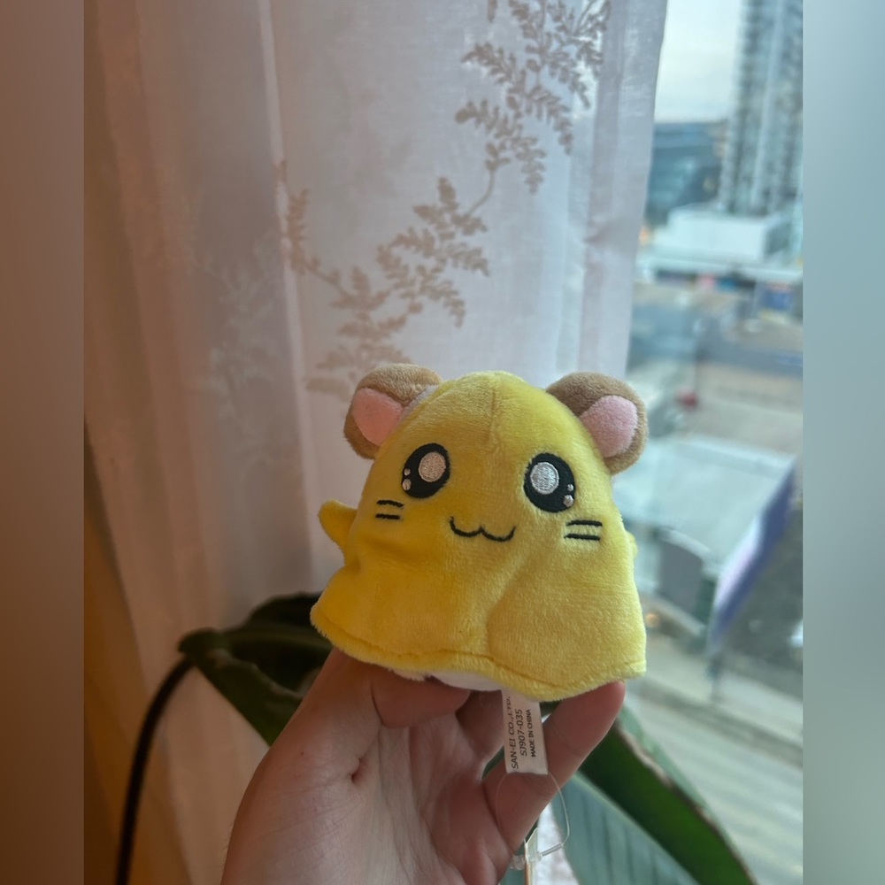 NWT hamtaro plush keychain
